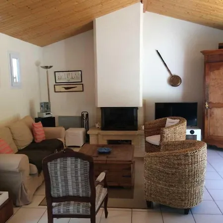 Casa de Férias Maison La Faute-sur-mer, 5 Pieces, 8 Personnes - Fr-1-476-72