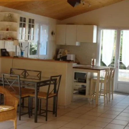 Casa de Férias Maison La Faute-sur-mer, 5 Pieces, 8 Personnes - Fr-1-476-72 La Faute-sur-Mer